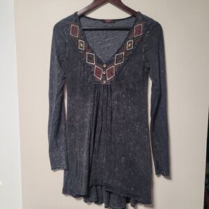 Chic Washed Black Tunic with Geometric Accents